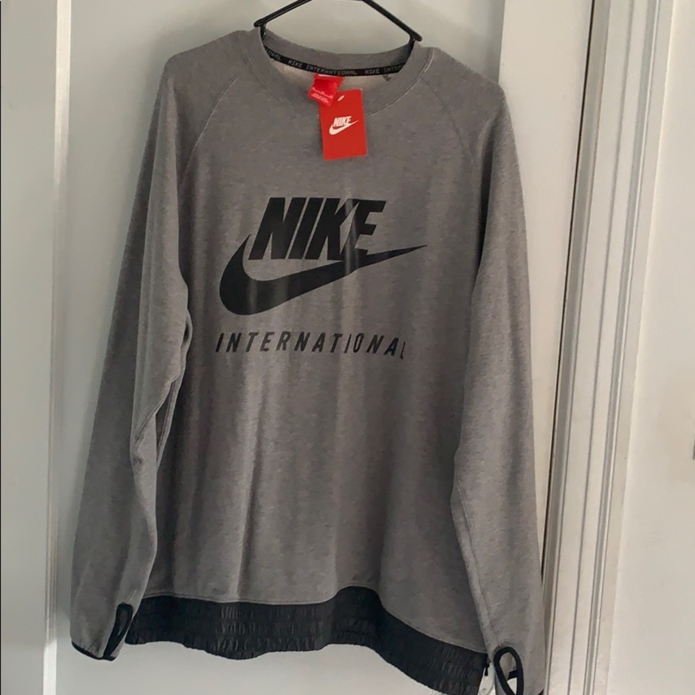 NIKE Grey Sweatshirt